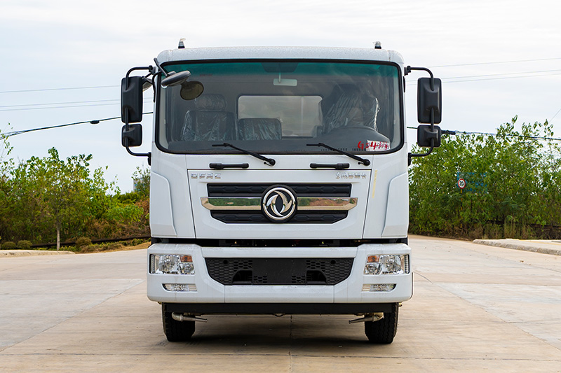 东风D9洒水车 13.8方