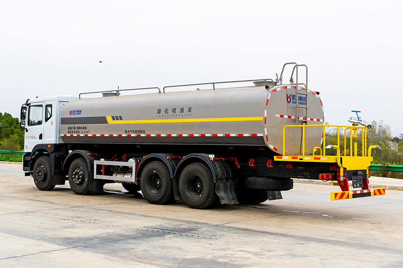 华神T5前四后八洒水车  25方