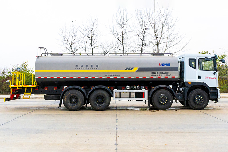 华神T5前四后八洒水车  25方